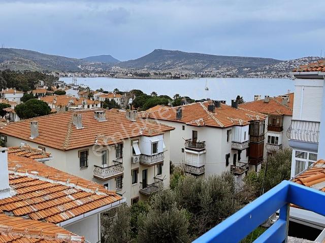 Foça'da Deniz Manzaralı 3.kat Kiralık Daire
