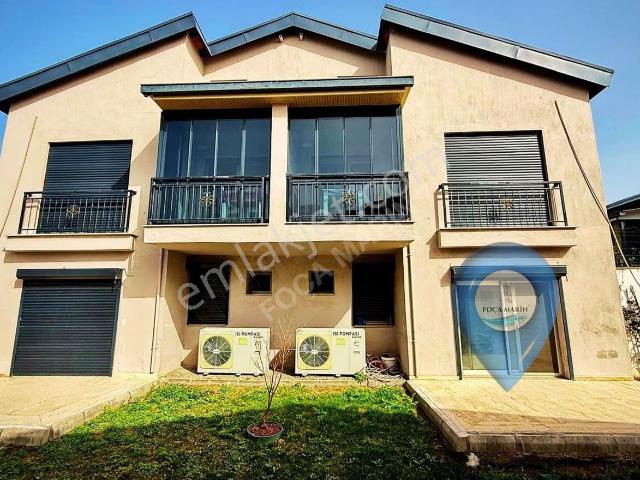 Foçada Deniz Manzaralı | Havuzlu Butik Sitede |3+2 Loft Dubleks