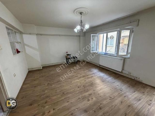 Fomara'da Kiralık 2+1 Daire, 80m², Merkezi Konum