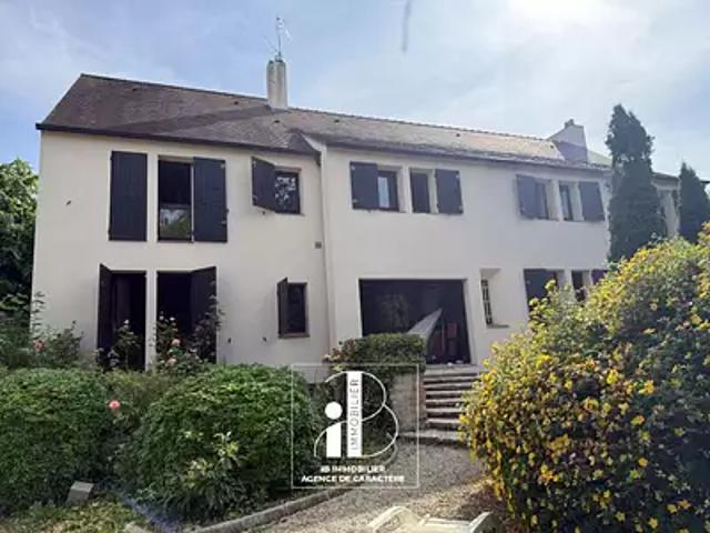 Fontainebleau 77300 Location maison 9 pièces t9