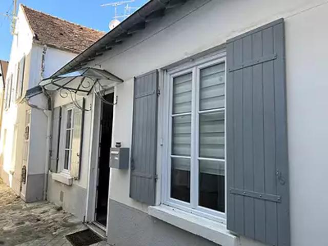 Fontainebleau 77300 Location maison 3 pièces t3 au dernier étage