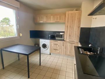 Fontaines sur Saône – Beau T3 traversant rénové de 72 m²
