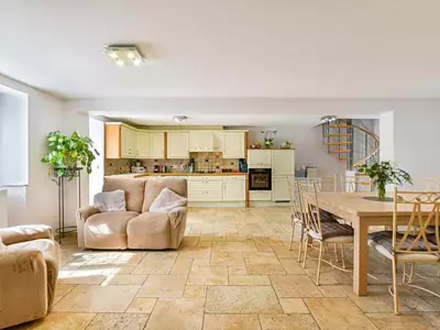 Fontenay Trésigny 77610 Achat / Vente maison 14 pièces t14