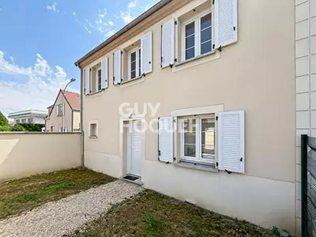 Fontenay Trésigny 77610 Achat / Vente maison 5 pièces t5 parking
