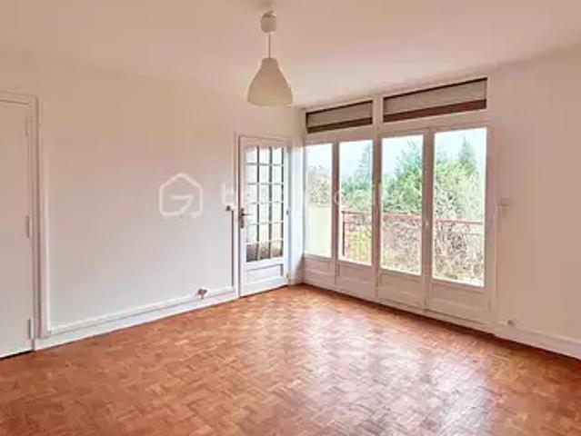 Fontenay aux Roses 92260 Achat / Vente appartement 2 pièces t2 au dernier étage cave