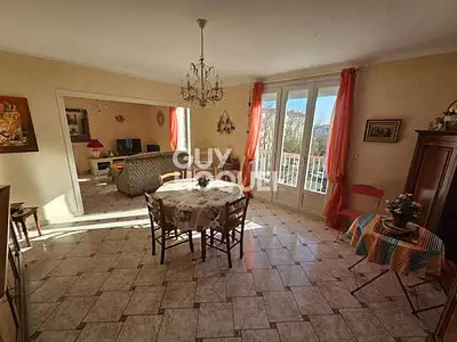 Fontenay le Comte 85200 Achat / Vente appartement 4 pièces t4 cave