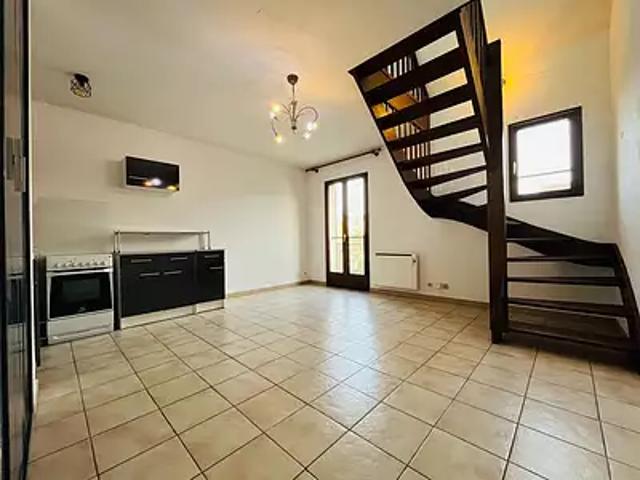 Fontenay le Fleury 78330 Location appartement 2 pièces t2 parking