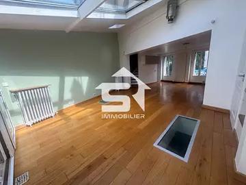 Fontenay sous Bois 94120 Location maison 5 pièces t5 au dernier étage