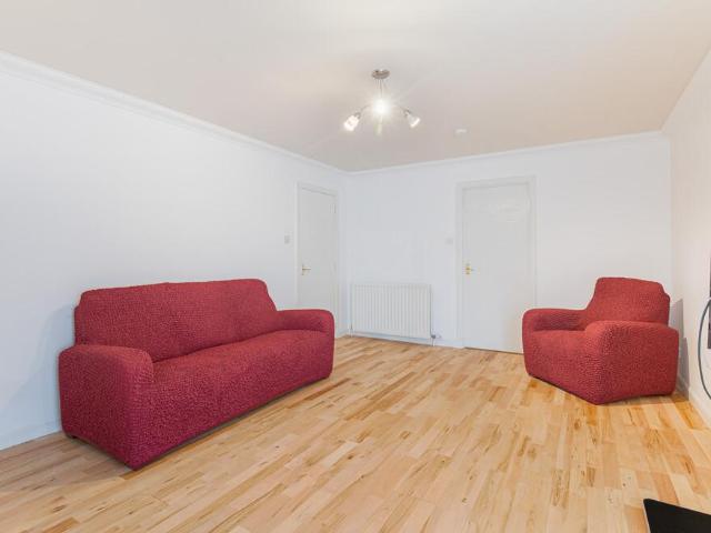Fonthill Avenue, Aberdeen 2 bed apartment to rent £950 pcm £219 pw