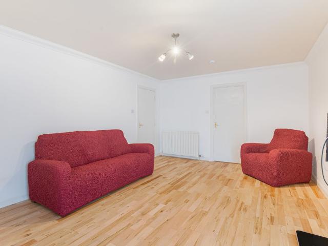 Fonthill Avenue, Aberdeen AB11, 2 bed flat to rent, £950 pcm | PrimeLocation