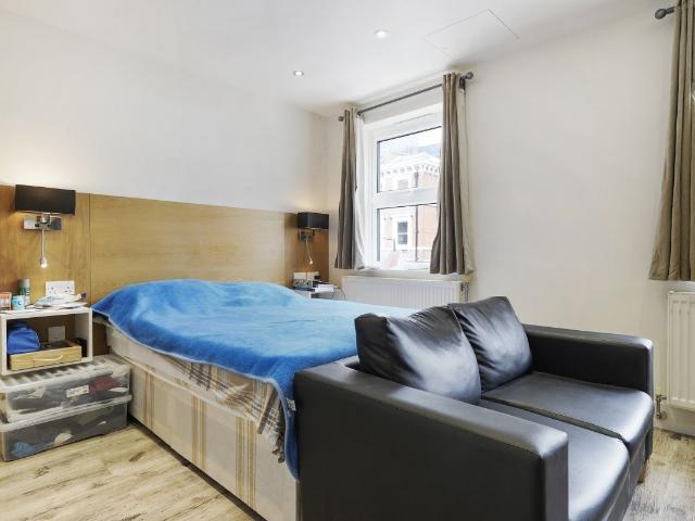Fonthill Road, Finsbury Park N4, Studio to rent, £1,400 pcm | PrimeLocation
