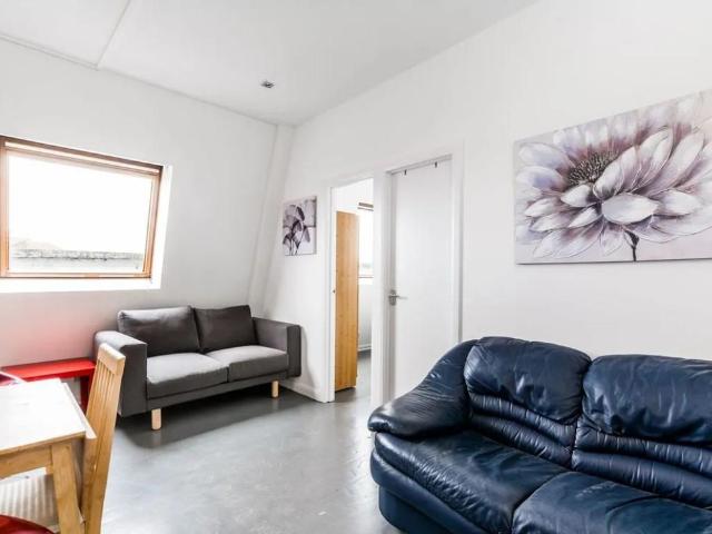 Fonthill Road, London N4, 2 bed flat to rent, £2,250 pcm | PrimeLocation