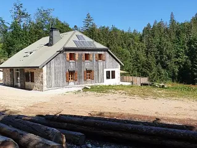 Foncine le Haut 39460 Achat / Vente maison 10 pièces t10 terrasse parking