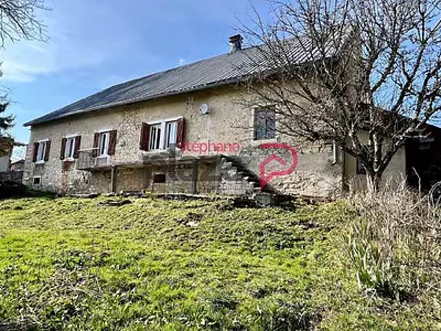 Foncine le Haut 39460 Achat / Vente maison 7 pièces t7 au dernier étage