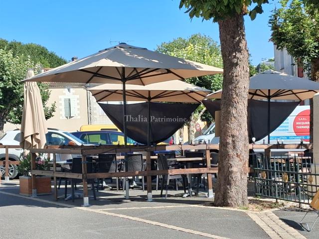 Fonds de commerce Pizzeria Restaurant dans un village du Pér. 90m² Mareuil en Périgord