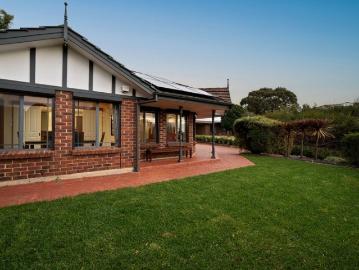 Foothills Comfort, Family Flexibility & Year Round Entertaining