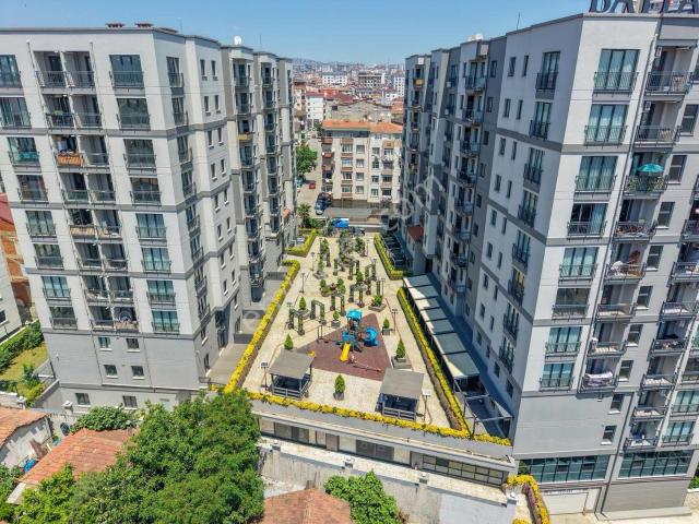 Focus Emlak Pendik Çamçeşme'de Site İçinde Satılık 2+1 Daire