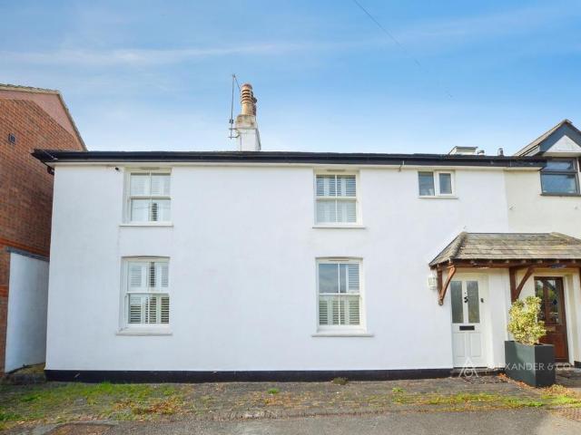 Fog Cottages, Tring Station, Tring, HP23 2 bed semi detached house to rent £1,850 pcm £427 pw