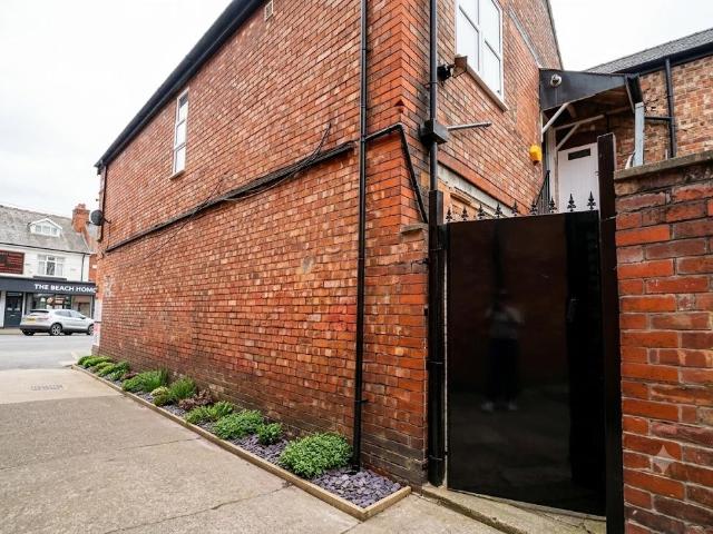 Fog Lane, Manchester M20 3 bed semi detached house to rent £1,650 pcm £381 pw