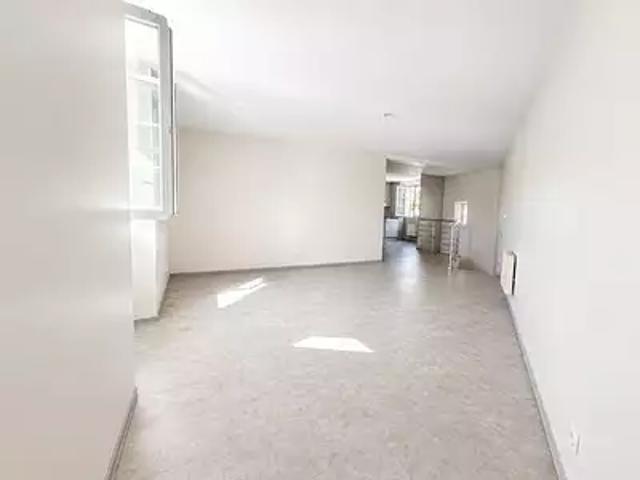Foix 09000 Achat / Vente appartement 4 pièces t4 au dernier étage parking