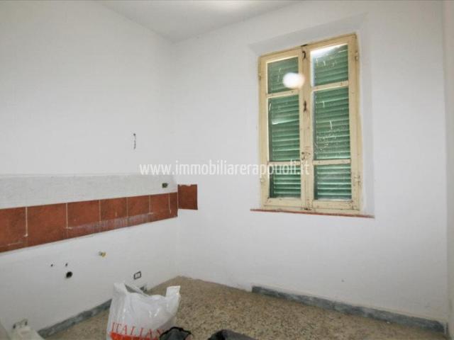 Foiano vendesi in 2 appartamenti da ristrutturare di mq 280. 280m² Foiano della Chiana