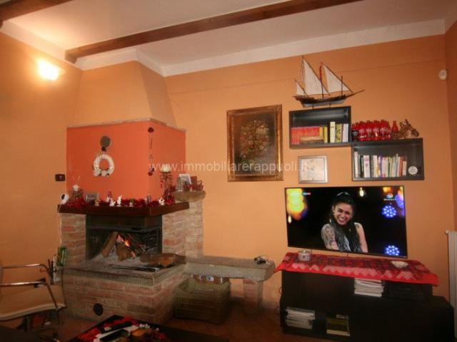 Foiano vendesi in posizione collinare vicino al paese porzio. 5m² Foiano della chiana