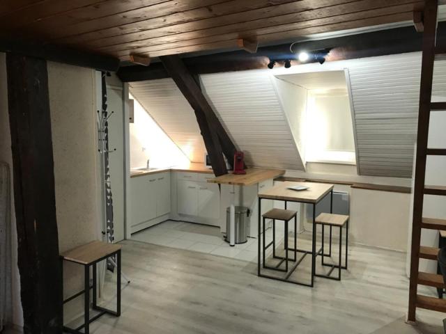 FOIRAIL: lot de 2 studios avec mezzanine !