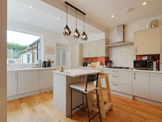 Folds Crescent, Sheffield S8, 4 bed semi detached house to rent, £1,900 pcm | PrimeLocation