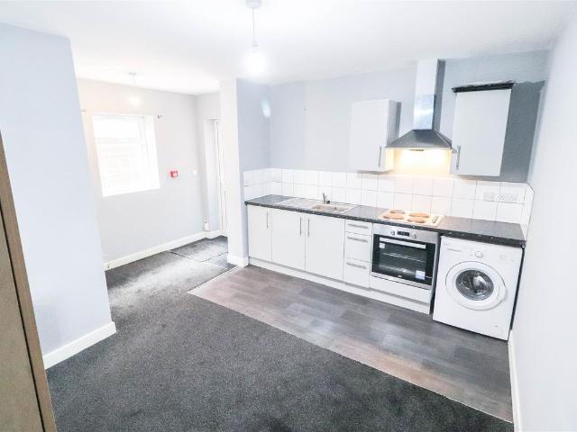 Foleshill Road, Coventry CV6, 1 bed flat to rent, £650 pcm | PrimeLocation