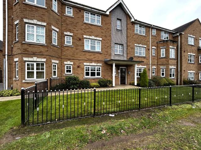 Foley Court, Streetly B74 2 bed apartment to rent £950 pcm £219 pw
