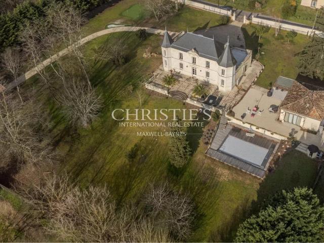 L’Élégance d’une demeure historique rénovée, entre rivière e. 340m² Saint Emilion