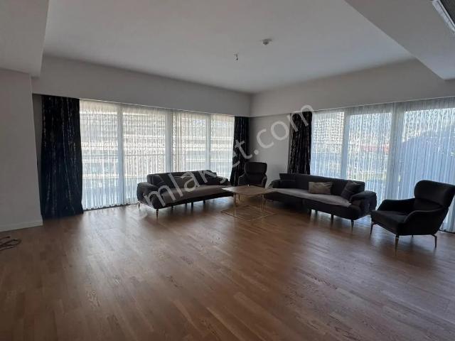 Folkart Vega Geniş Teraslı Ve Bahçeli 4+1 Dubleks Kiralık Daire