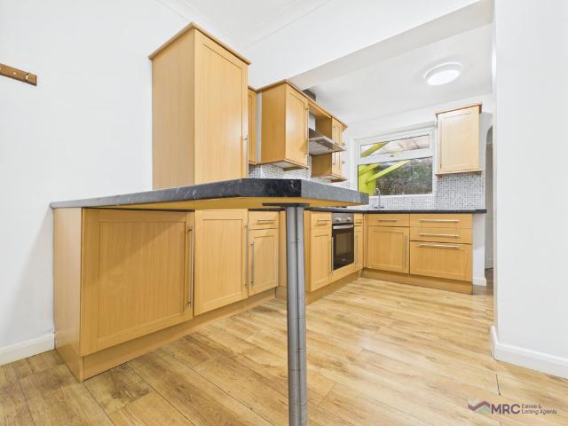 Folkestone Street, Hull, HU5 2 bed terraced house to rent £675 pcm £156 pw