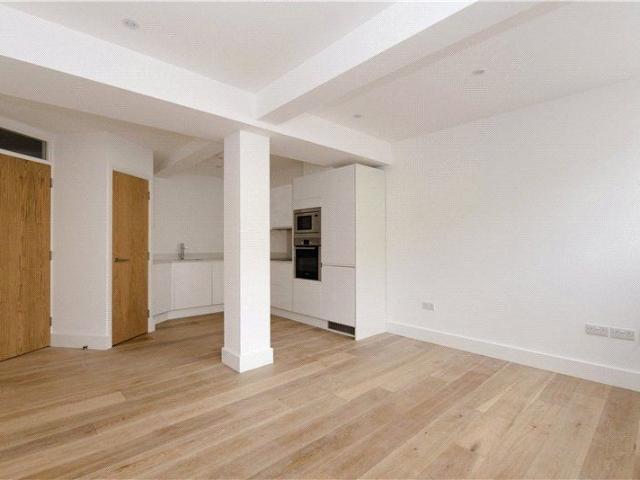 Follis House, 1d Orleston Road N7, 1 bed flat to rent, £2,400 pcm | PrimeLocation