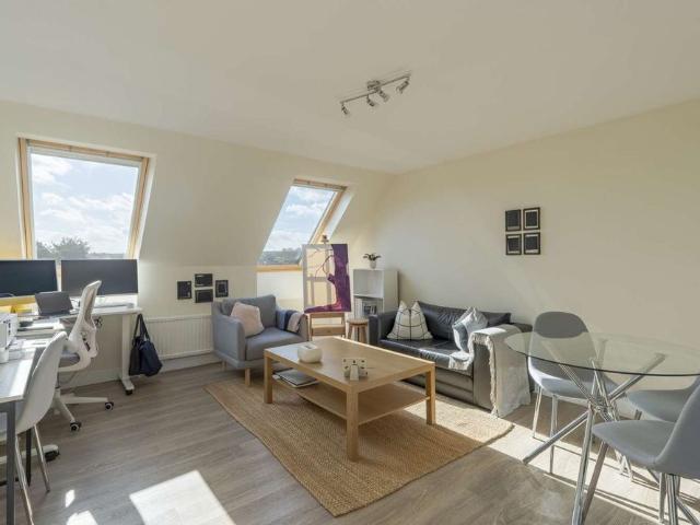 Folly Bridge Court, Oxford, OX1