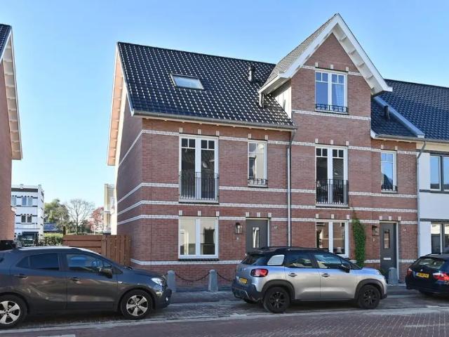 Fort Aalsmeerstraat 10