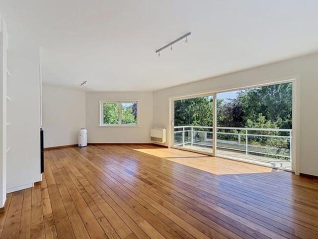 Fort Jaco: Beautiful renovated top floor apartment + terrace