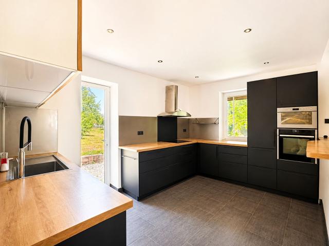 Fort potentiel 2 pièces de vie Environnement verdoyant. 129m² Beaune