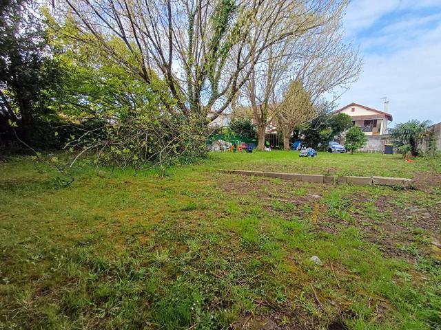Fort potentiel Terrain à bâtir + maison divisée en apparte. 150m² Bayonne