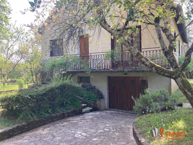 Fort potentiel pour cette villa traditionnelle sur sous sol tota