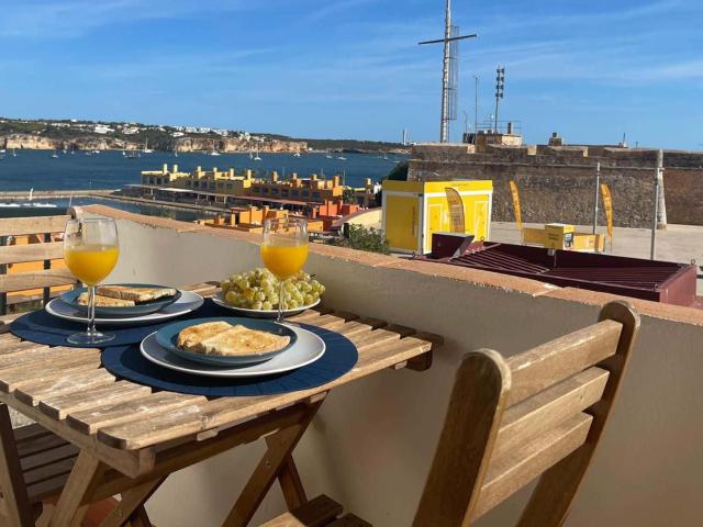 Fortaleza 1BDR Apartment W/Balcony