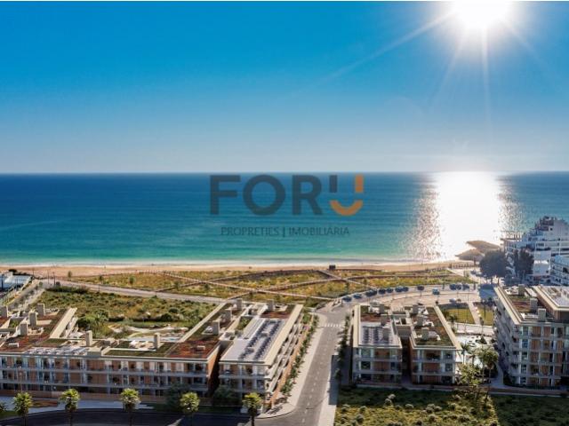 Forte Novo Apartamento de Luxo frente mar
