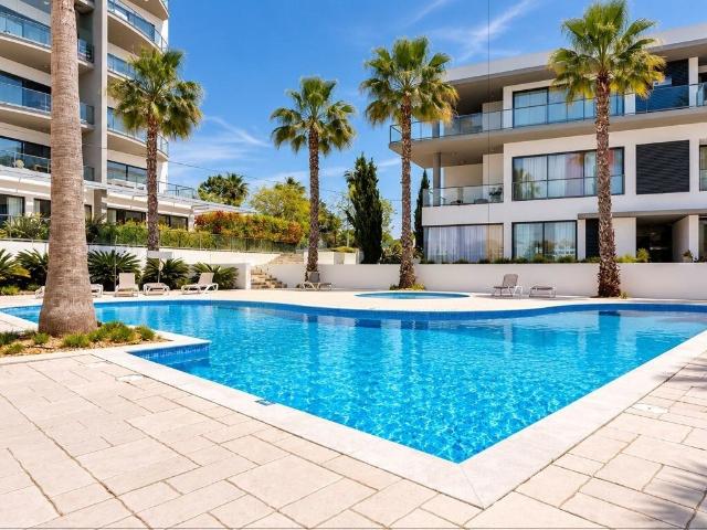 FORTE NOVO Apartamento T2 em condomínio fechado com piscin. 84m² Quarteira