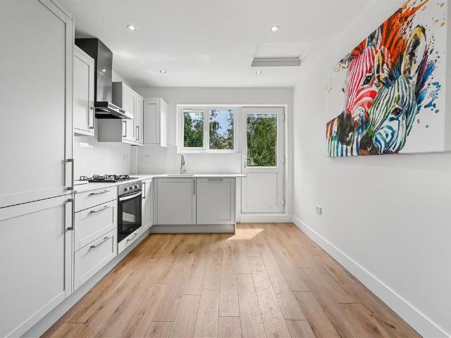 Fortescue Road, Colliers Wood SW19, 2 bed flat to rent, £2,400 pcm | PrimeLocation