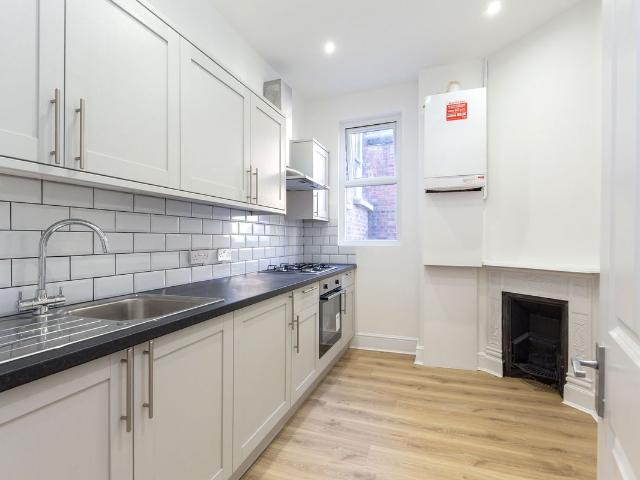 Fortess Road, Lambton House NW5, 4 bed flat to rent, £4,000 pcm | PrimeLocation