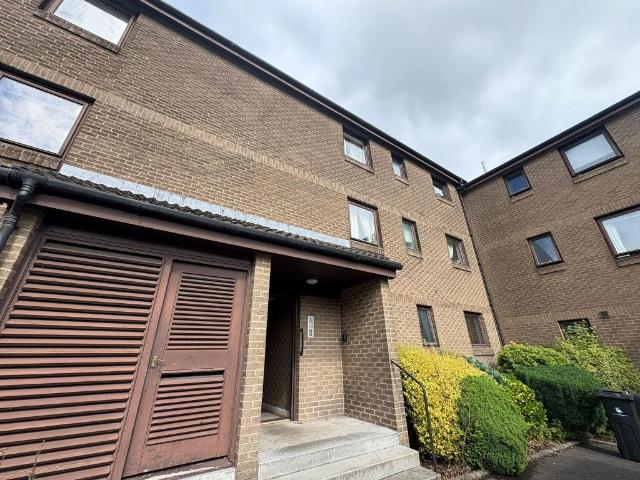 Forthview, Riverside, Stirling, FK8 2 bed flat to rent £995 pcm £230 pw