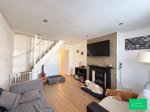 Fortis Green, East Finchley N2, 2 bed cottage to rent, £2,500 pcm | PrimeLocation
