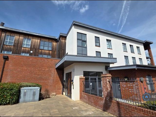 Fortran House, Milton Keynes, MK10 2 bed flat to rent £1,595 pcm £368 pw