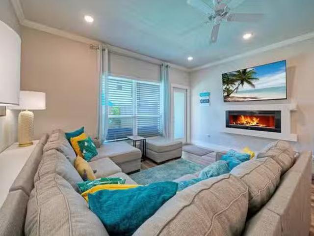 Fortuna Bay Drive