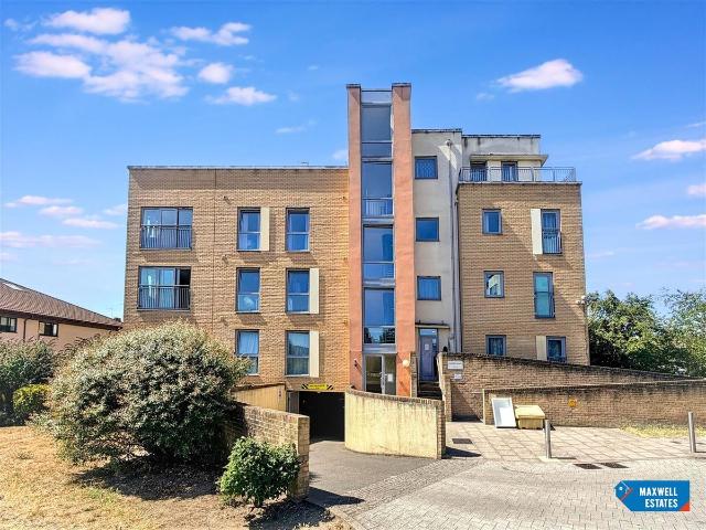 Fortune Avenue, Edgware HA8, 2 bed property to rent, £1,750 pcm | PrimeLocation